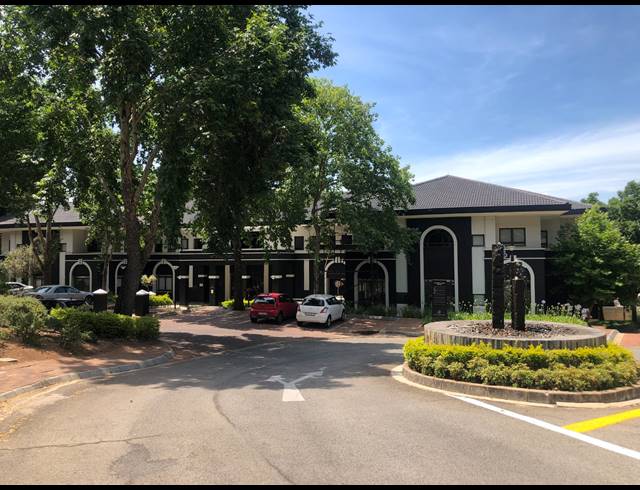 725M² RETAIL TO LET IN HYDE PARK